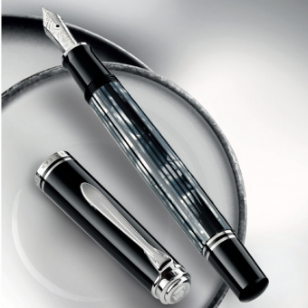 Pelikan Souverän M605 Special Edition Tortoise-Black fountain pen F    - fine
